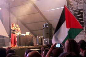 Segunda bofetada de Chambao al movimiento del BDSSegunda bofetada de Chambao al movimiento del BDSSegunda bofetada de Chambao al movimiento del BDS