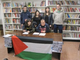 Seis activistas imputados y 18.000 euros en multas. La solidaridad vasca con Palestina en el punto de mira6 ekintzaile inputatu eta 18000 euro isunetan. Palestinarekiko euskal elkartasuna jomugan