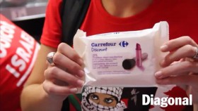 Acción de boicot a productos de Israel en el Carrefour de Sevilla