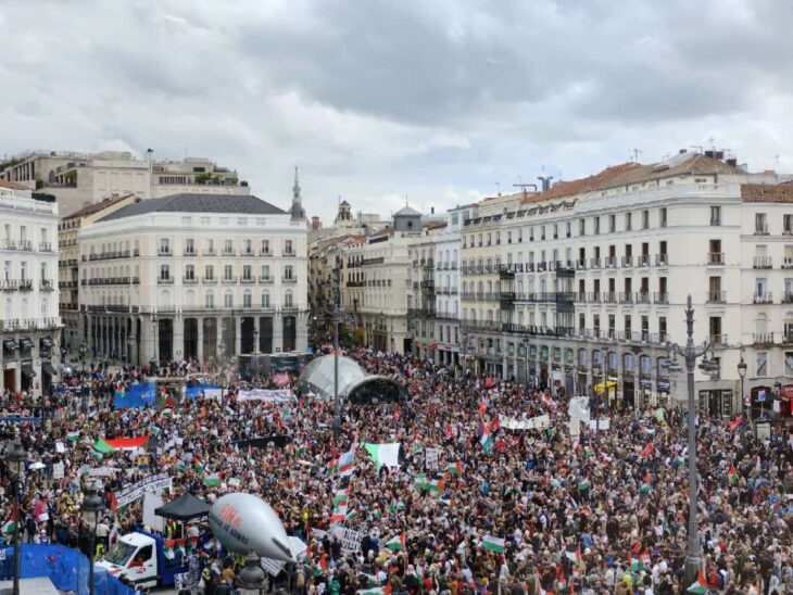 Puerta del Sol de Madrid en la manifestación por Palestina del 5 de mayo de 2025